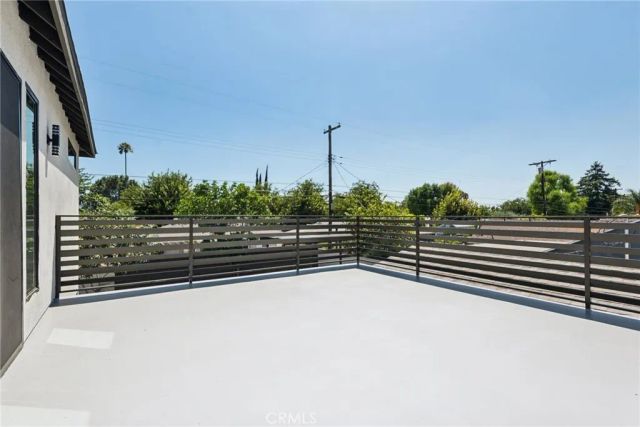 17406 Valerio Street, Lake Balboa, CA 91406