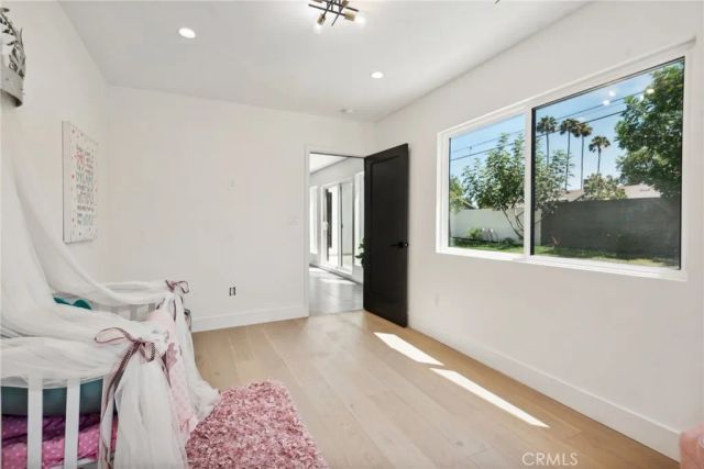 17406 Valerio Street, Lake Balboa, CA 91406