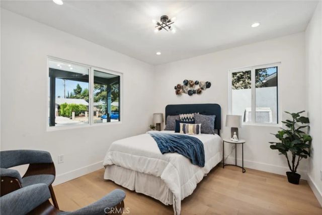 17406 Valerio Street, Lake Balboa, CA 91406