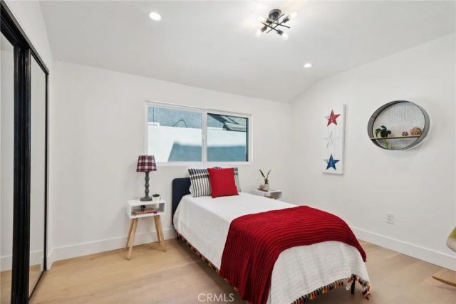 17406 Valerio Street, Lake Balboa, CA 91406