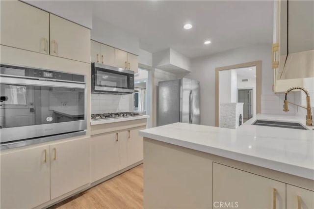 11944 Hesby Street, Valley Village, CA 91607