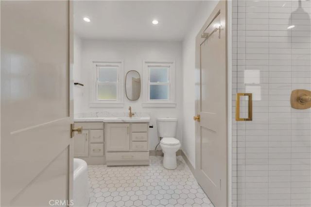 11944 Hesby Street, Valley Village, CA 91607