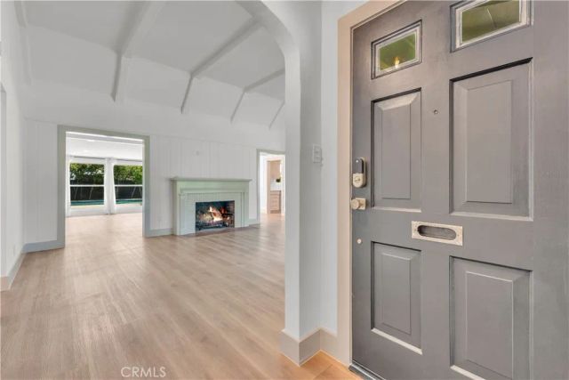 11944 Hesby Street, Valley Village, CA 91607