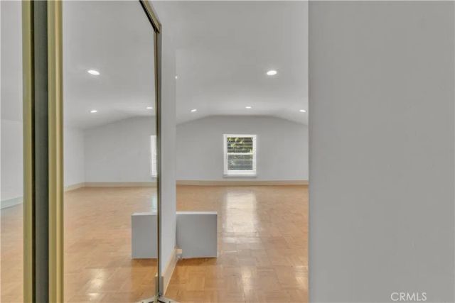 11944 Hesby Street, Valley Village, CA 91607