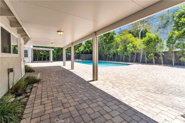 11944 Hesby Street, Valley Village, CA 91607