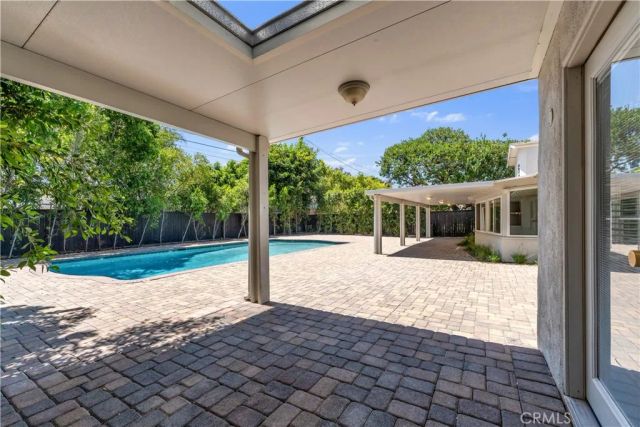 11944 Hesby Street, Valley Village, CA 91607