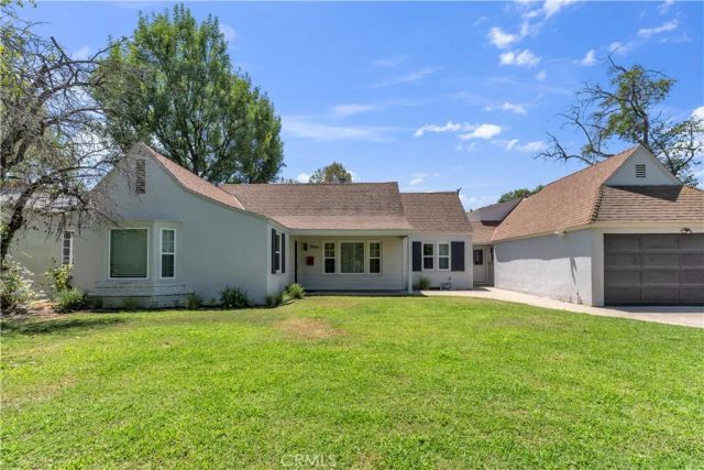 11944 Hesby Street, Valley Village, CA 91607