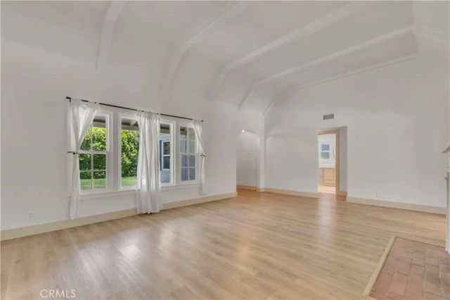 11944 Hesby Street, Valley Village, CA 91607