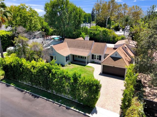 11944 Hesby Street, Valley Village, CA 91607