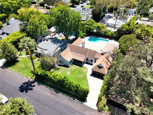 11944 Hesby Street, Valley Village, CA 91607