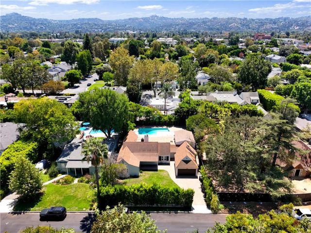 11944 Hesby Street, Valley Village, CA 91607