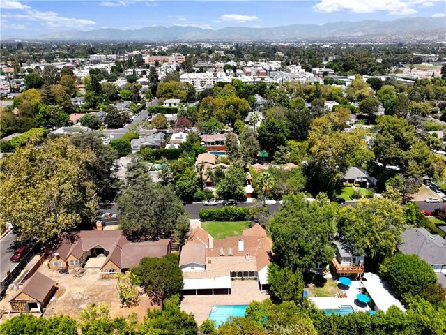 11944 Hesby Street, Valley Village, CA 91607