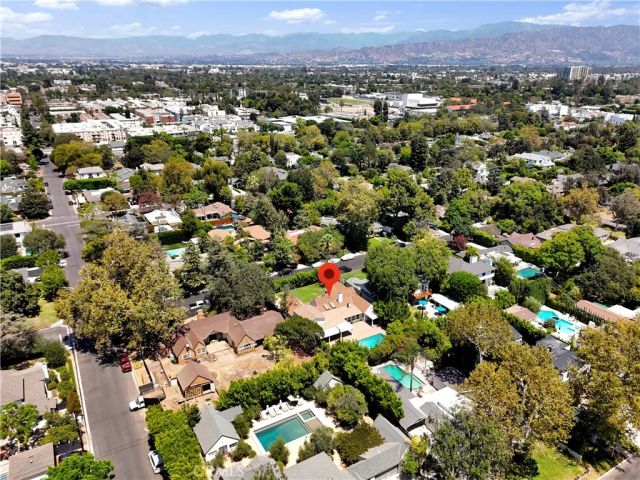 11944 Hesby Street, Valley Village, CA 91607
