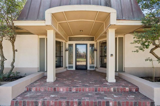 3328 Willow Brook Road, Oklahoma City, OK 73120