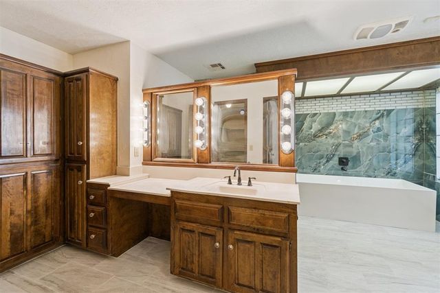 3328 Willow Brook Road, Oklahoma City, OK 73120