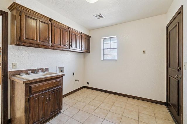 3328 Willow Brook Road, Oklahoma City, OK 73120