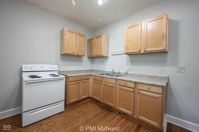 411 W 40th Street, Indianapolis, IN 46208