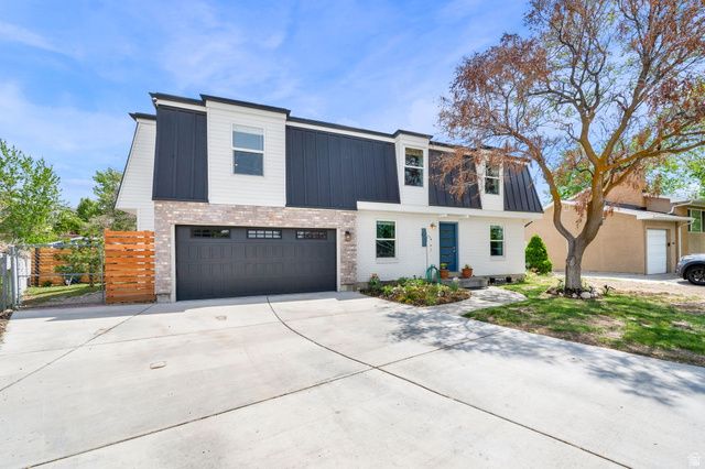 9025 S BONNET DR, Sandy, UT 84093