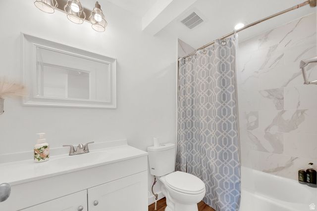9025 S BONNET DR, Sandy, UT 84093