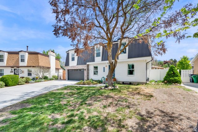 9025 S BONNET DR, Sandy, UT 84093