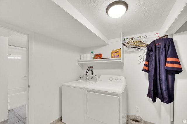 9025 S BONNET DR, Sandy, UT 84093
