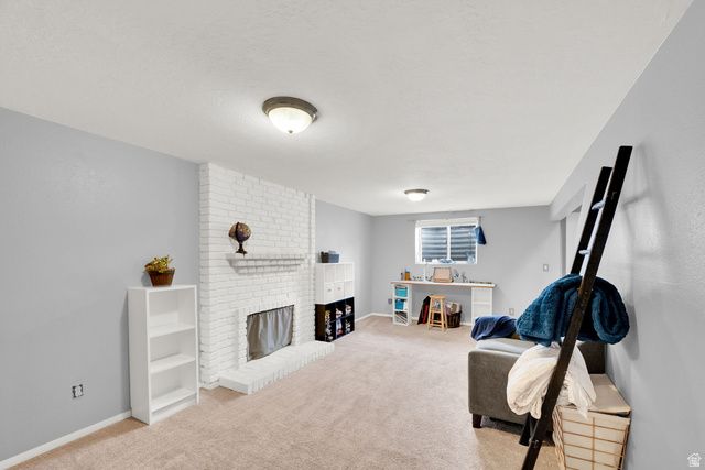 9025 S BONNET DR, Sandy, UT 84093