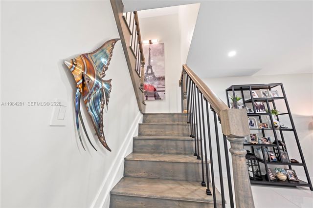 2415 W 67th Pl 8-11, Hialeah, FL 33016