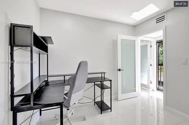 2415 W 67th Pl 8-11, Hialeah, FL 33016