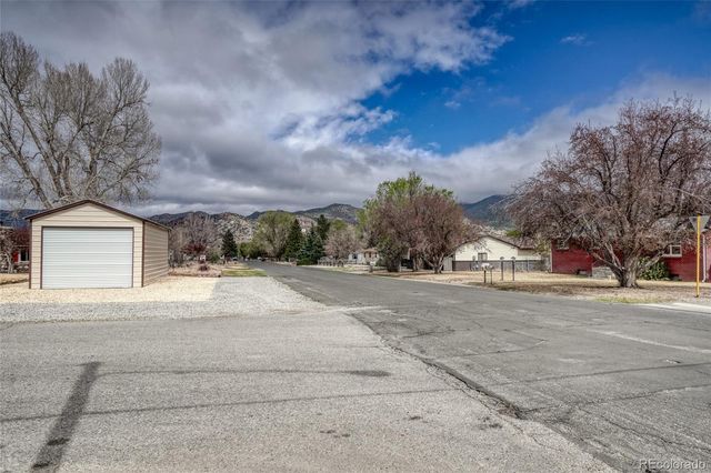 1302 I Street, Salida, CO 81201