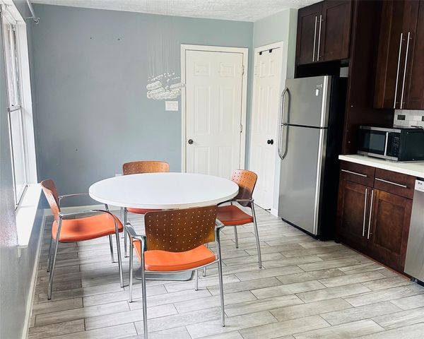 2115 Barrington Place Drive, Sugar Land, TX 77478