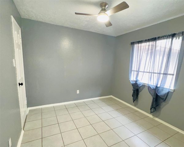 2115 Barrington Place Drive, Sugar Land, TX 77478