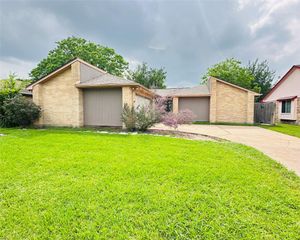 2115 Barrington Place Drive, Sugar Land, TX 77478