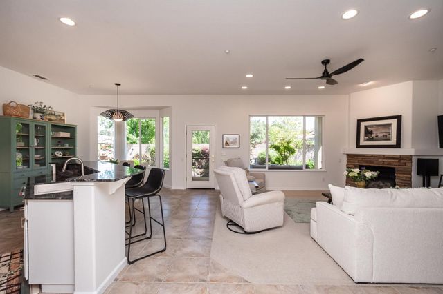 3504 Pleasant Creek Drive, Rocklin, CA 95765