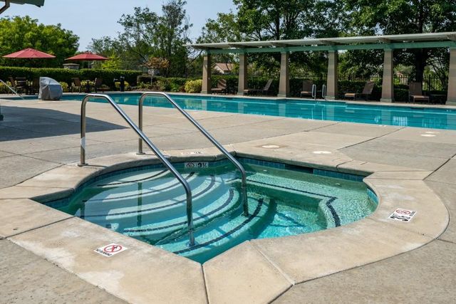 3504 Pleasant Creek Drive, Rocklin, CA 95765