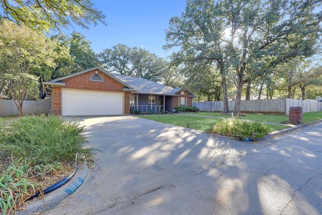 1108 Pine Ridge Drive, Azle, TX 76020