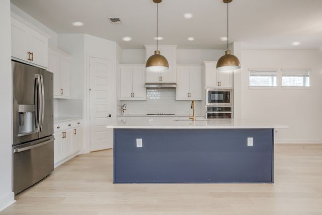 708 Pheasant Run Street, Arlington, TX 76005