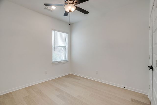708 Pheasant Run Street, Arlington, TX 76005