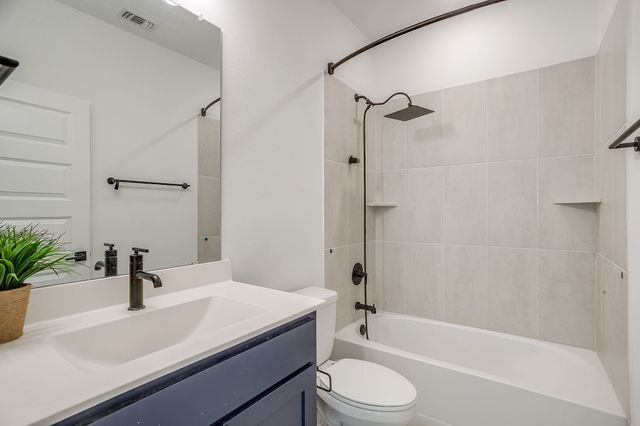 708 Pheasant Run Street, Arlington, TX 76005