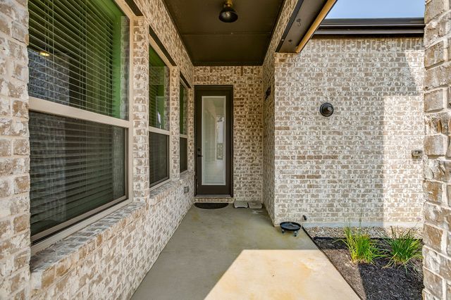 708 Pheasant Run Street, Arlington, TX 76005
