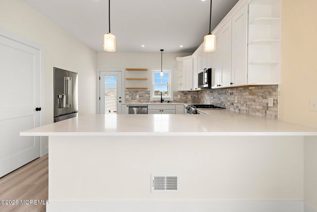 1131 S Green Street, Tuckerton, NJ 08087