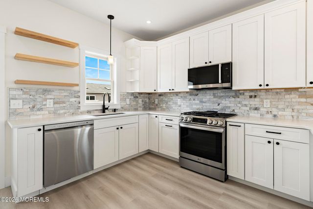 1131 S Green Street, Tuckerton, NJ 08087