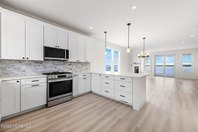 1131 S Green Street, Tuckerton, NJ 08087