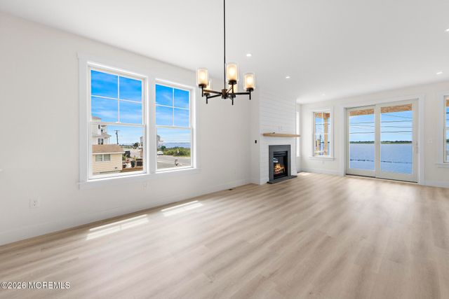 1131 S Green Street, Tuckerton, NJ 08087