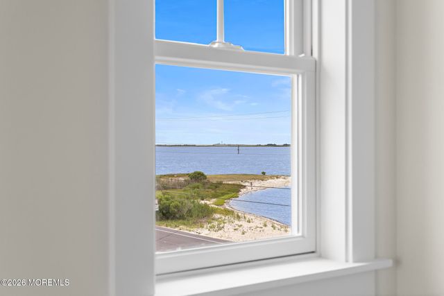 1131 S Green Street, Tuckerton, NJ 08087
