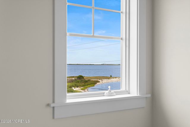 1131 S Green Street, Tuckerton, NJ 08087