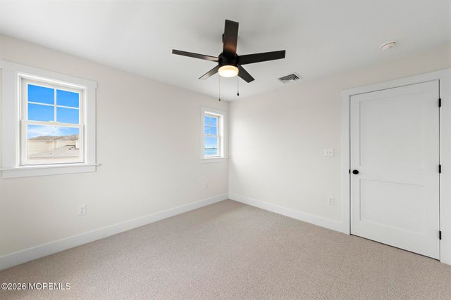 1131 S Green Street, Tuckerton, NJ 08087
