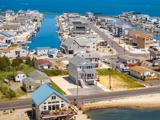 1131 S Green Street, Tuckerton, NJ 08087