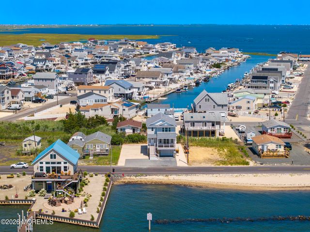 1131 S Green Street, Tuckerton, NJ 08087