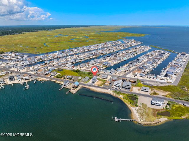 1131 S Green Street, Tuckerton, NJ 08087