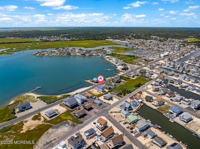 1131 S Green Street, Tuckerton, NJ 08087